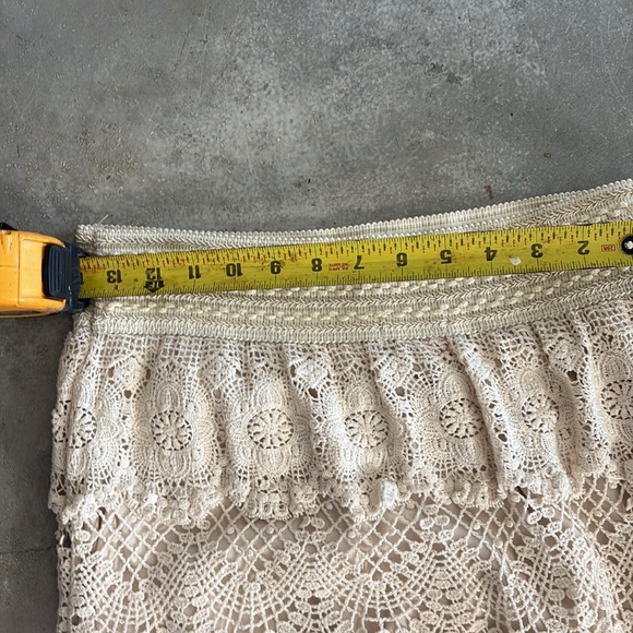 Blue Island Cream Lace Pencil Skirt - Picture 3 of 3